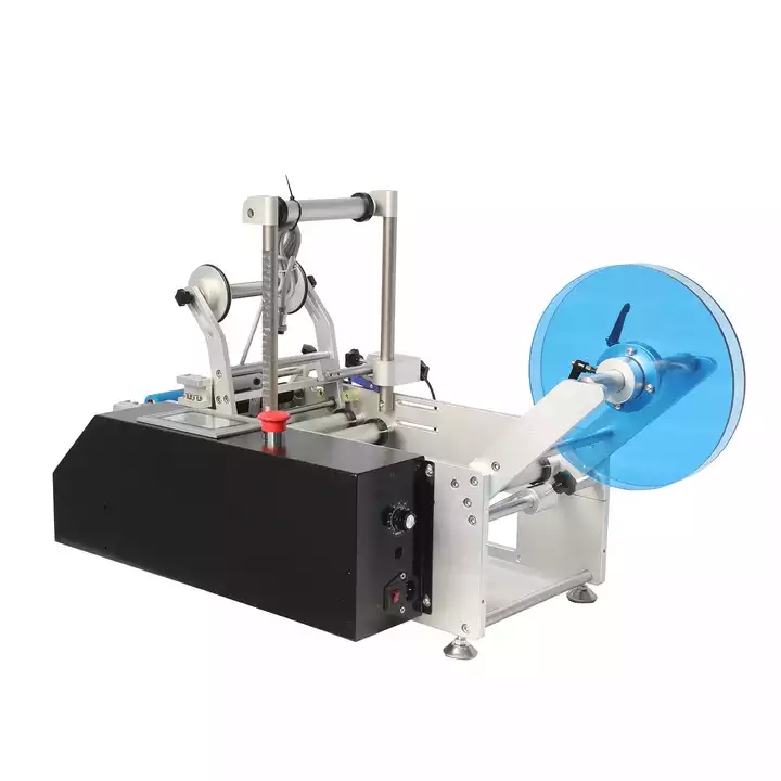 Round bottle labeling machine